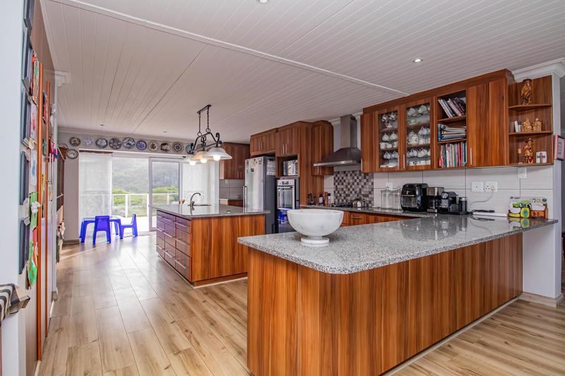 9 Bedroom Property for Sale in Outeniqua Strand Western Cape